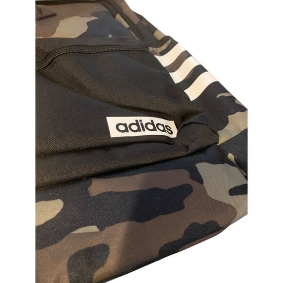 Adidas Unisex Classic 3S III Backpack New Legacy Green Camo Black One Size - Picture 3 of 9